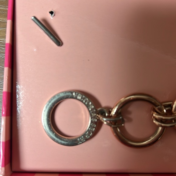 Victoria’s secret O link bracelet - Picture 2 of 6